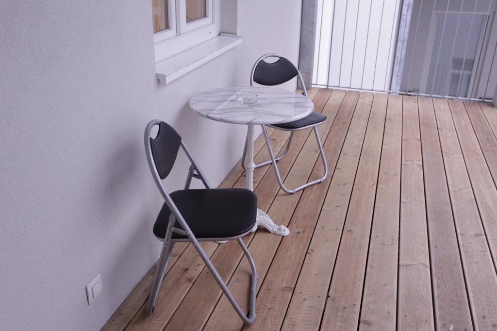Casa Nostra - Ruhige Stadtwohnung Mit Balkon Viena Exterior foto