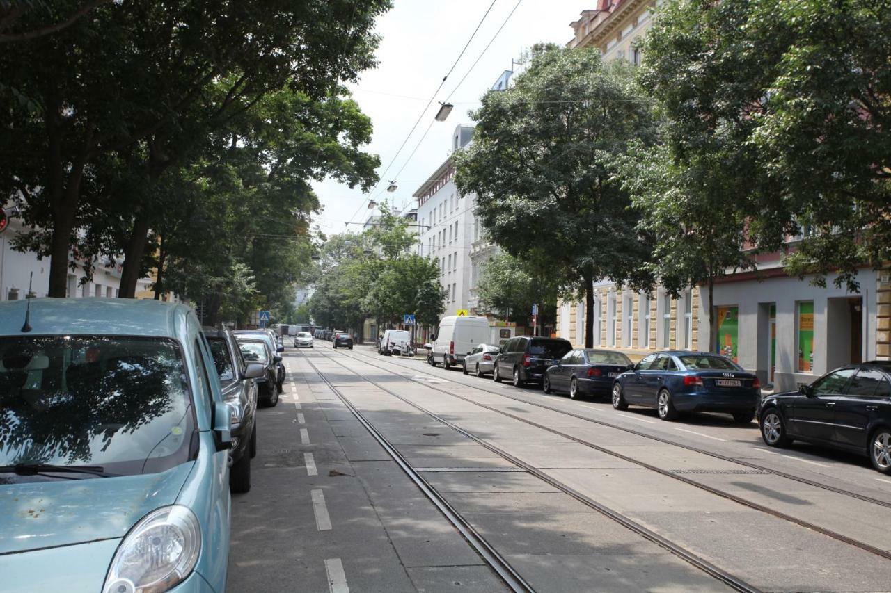 Casa Nostra - Ruhige Stadtwohnung Mit Balkon Viena Exterior foto