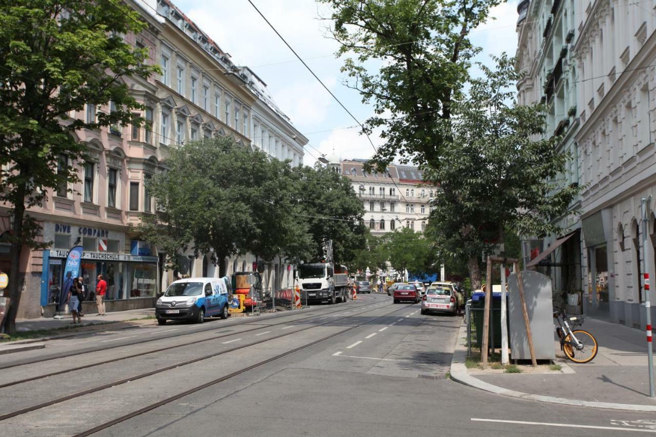 Casa Nostra - Ruhige Stadtwohnung Mit Balkon Viena Exterior foto